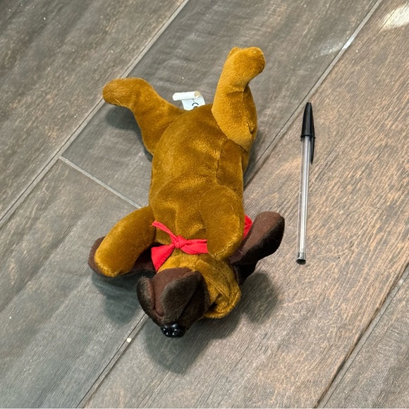 EUC Bloodhound Plush Dog - Picture 3 of 11